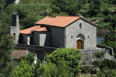 Igreja de Santa Maria de Sobret&acirc;mega